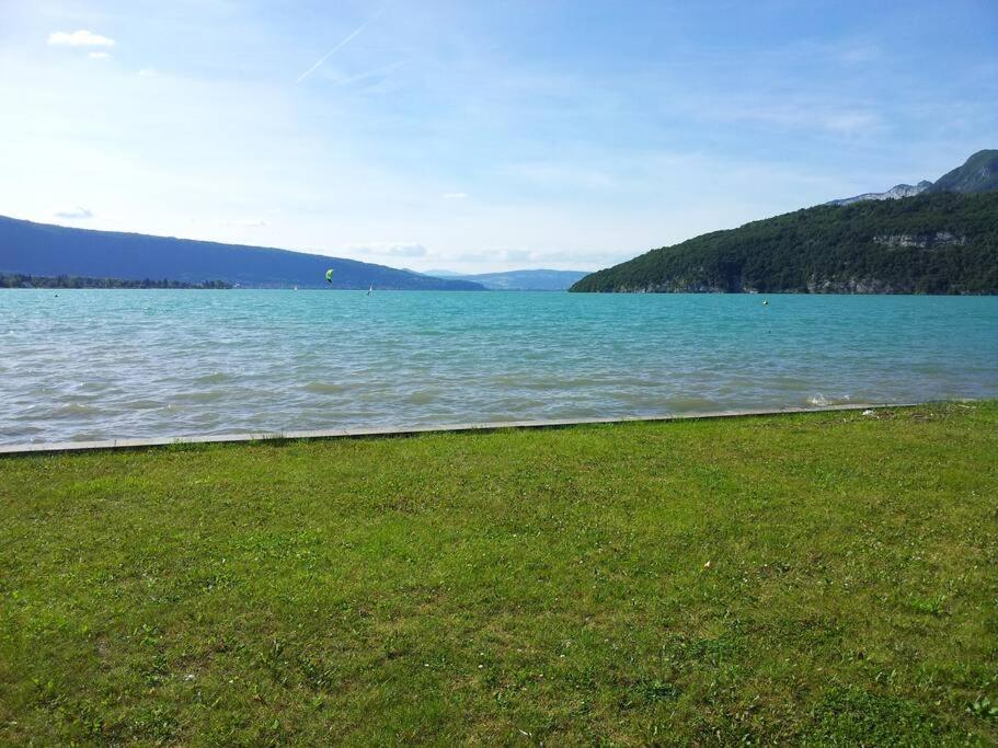 Charmant Et Spacieux Appartement A Quelques Pas Du Lac Duingt Kültér fotó