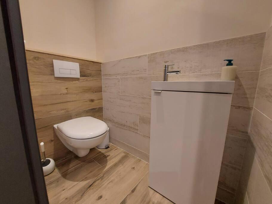 Charmant Et Spacieux Appartement A Quelques Pas Du Lac Duingt Kültér fotó